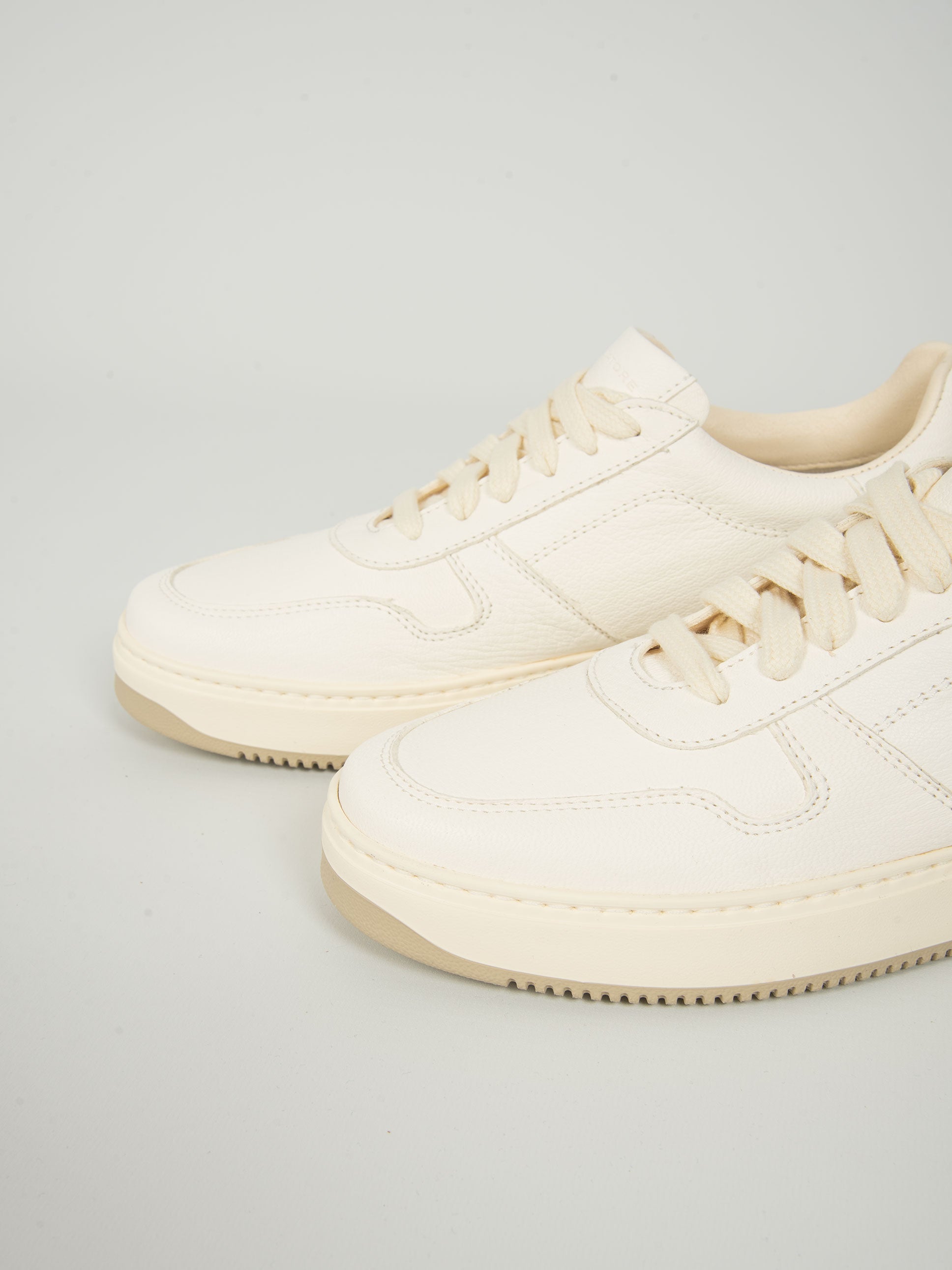 Pastello bianco per calzature anni '40 – NONèdabuttare
